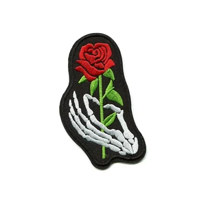 Aplique hágalo usted mismo con parche bordado rosa roja de mano de esqueleto hágalo usted mismo - Imagen 1 de 2