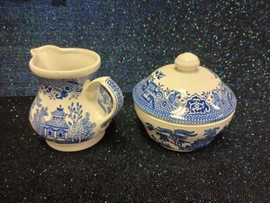 Churchhill Blue Willow CHURCHILL Made in England Cream and Sugar Bowl - Picture 1 of 5