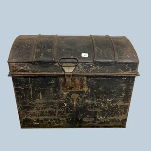 Antique 1900s Travel Trunk English Tin Shipping Dome Top Chest Tagged John Bates - Picture 1 of 14