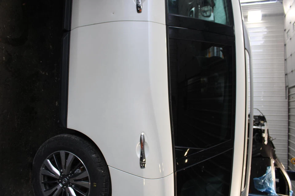 Conjunto de puerta trasera izquierda usado lado trasero se adapta a: Nissan Pathfinder 2018 eléctrico sin Foto 1 de 4