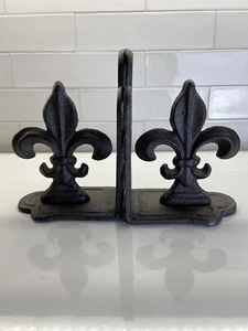 Fleur de Lis Lys Bookends Heavy Cast Iron Gothic Rustic French Antiqued Pair Lg - Picture 1 of 9