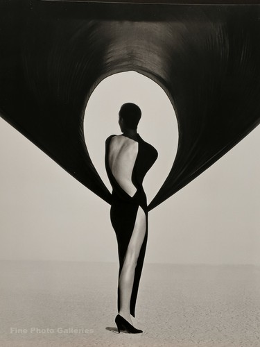 Abito Versace moda femminile HERB RITTS vintage 1990 vento foto incisione arte