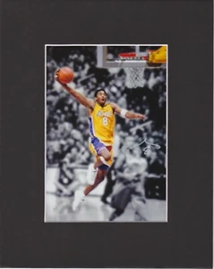 KOBE BRYANT 8 X 10 MATTE MIT NACHDRUCK FOTO & NACHDRUCK AUTOGRAMM FOTO IST 5 X 7 - Bild 1 von 1