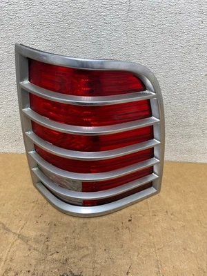 2002 2003 2004 2005 Mercury Mountaineer Right Passenger Tail Light Oem T3713 DW - Image 1 of 4