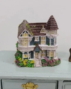 1:144 Dollhouse for a 1:12 Dollhouse OOAK Painted & Flocked w/ colorful flowers - Picture 1 of 10