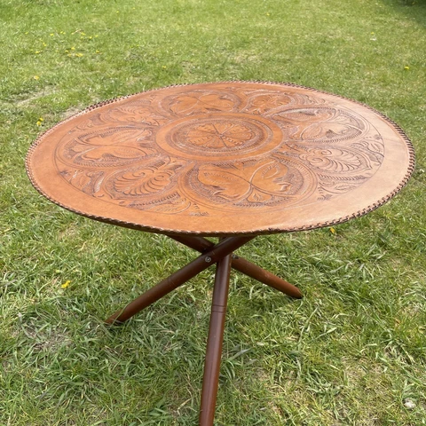Vintage Gorgeous Tooled Leather Round Table, Wood Legs *READ* Cover