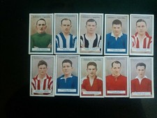 GLASGOW RANGERS ROBERT McPHAIL  FOOTBALLERS by GALLAHER  1928 See description