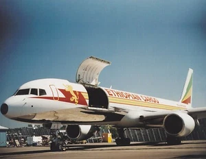 "Boeing 757 Freighter vintage ""Punteggi Ethiopian Airlines"" immagine promozionale 8,5""x11" - Foto 1 di 2