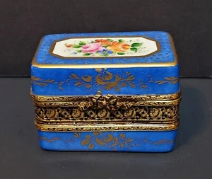 Limoges Peint Main PV Bottle Casket Trinket Box Marque Deposee France ~ Rare - Picture 1 of 21