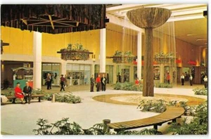 Fuente interior centro comercial WINTER PARK, FLORIDA años 50 postal vintage - Imagen 1 de 2