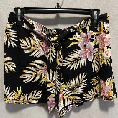 Volcolm Shorts Women’s M Tropical Print Tie Belt  - Image 1 of 4