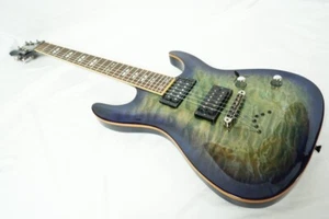 *CLEAN* 2009 Dean VENDETTA 4.0 Trans Blue Lamilated Quilted Maple Top 3.5kg - Picture 1 of 11