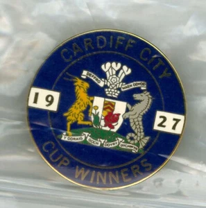 Cardiff City Soccer pin - Cup Winners - Wales - Football Sport Badge - Picture 1 of 1