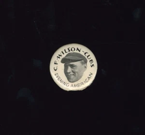 Prendedor Chicago Evening American Hack Wilson HQ 1930 mejor temporada 56 HRs 191 carreras impulsadas - Imagen 1 de 2