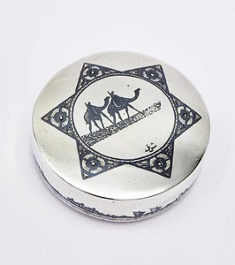 ANTIQUE IRAQI SOLID SILVER & NIELLO CIRCULAR POWDER COMPACT c1930 SIGNED - Picture 1 of 8