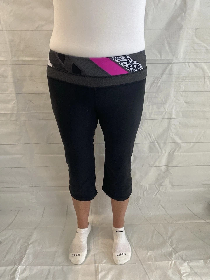 Leggings Lululemon Talla 6 REVERSIBLES Color En Un Lado y Negro En El Otro Lado # Foto 1 de 4