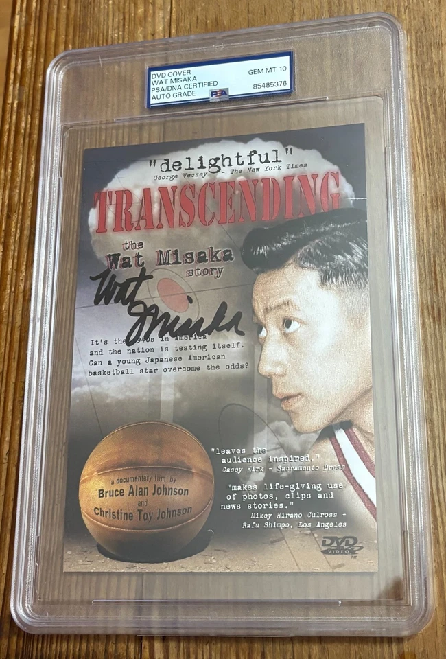 PSA/DNA 10 ~ Wat Misaka Signed DVD Photo Cover Auto 1st of color NBA WW2 RARE 🔥 - Image 1 of 4
