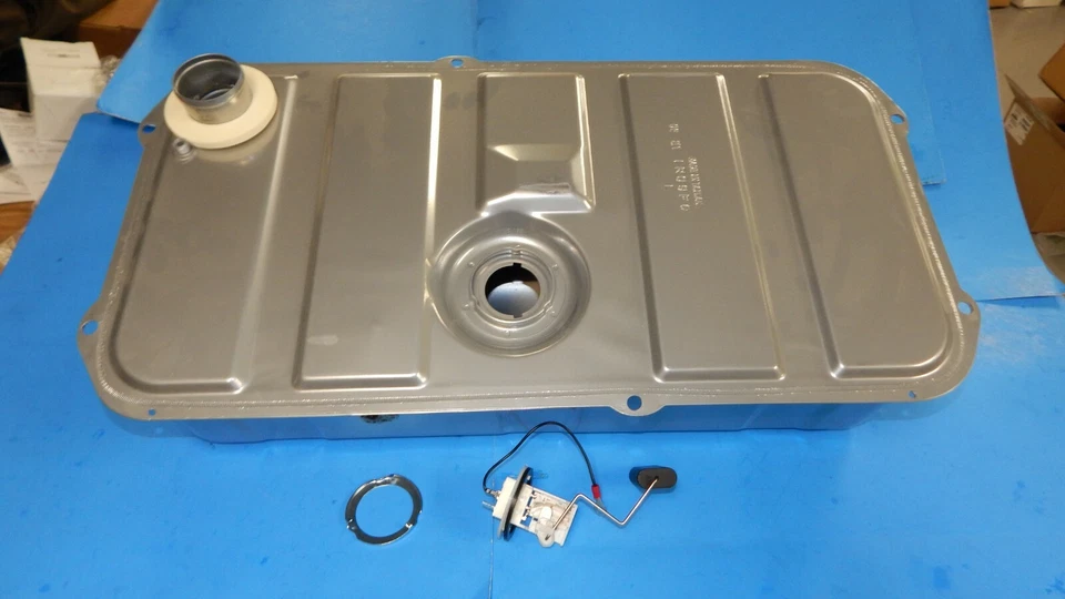 New Gas Tank Fuel Tank MG Midget 1972-1979 With Uprated Sending Unit and Seals - Изображение 1 из 3