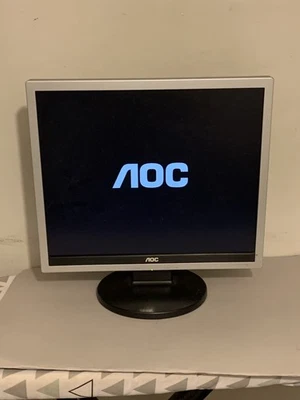 AOC TFT1980PSA+ 19" VGA LCD Gaming Monitor Hardly Used - Image 1 of 4