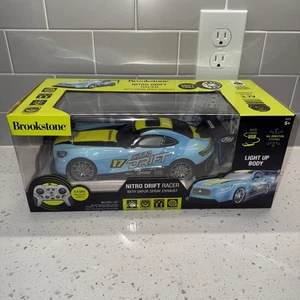 Controlador de coche de radiocontrol Brookstone Nitro Drift Racer - Imagen 1 de 5