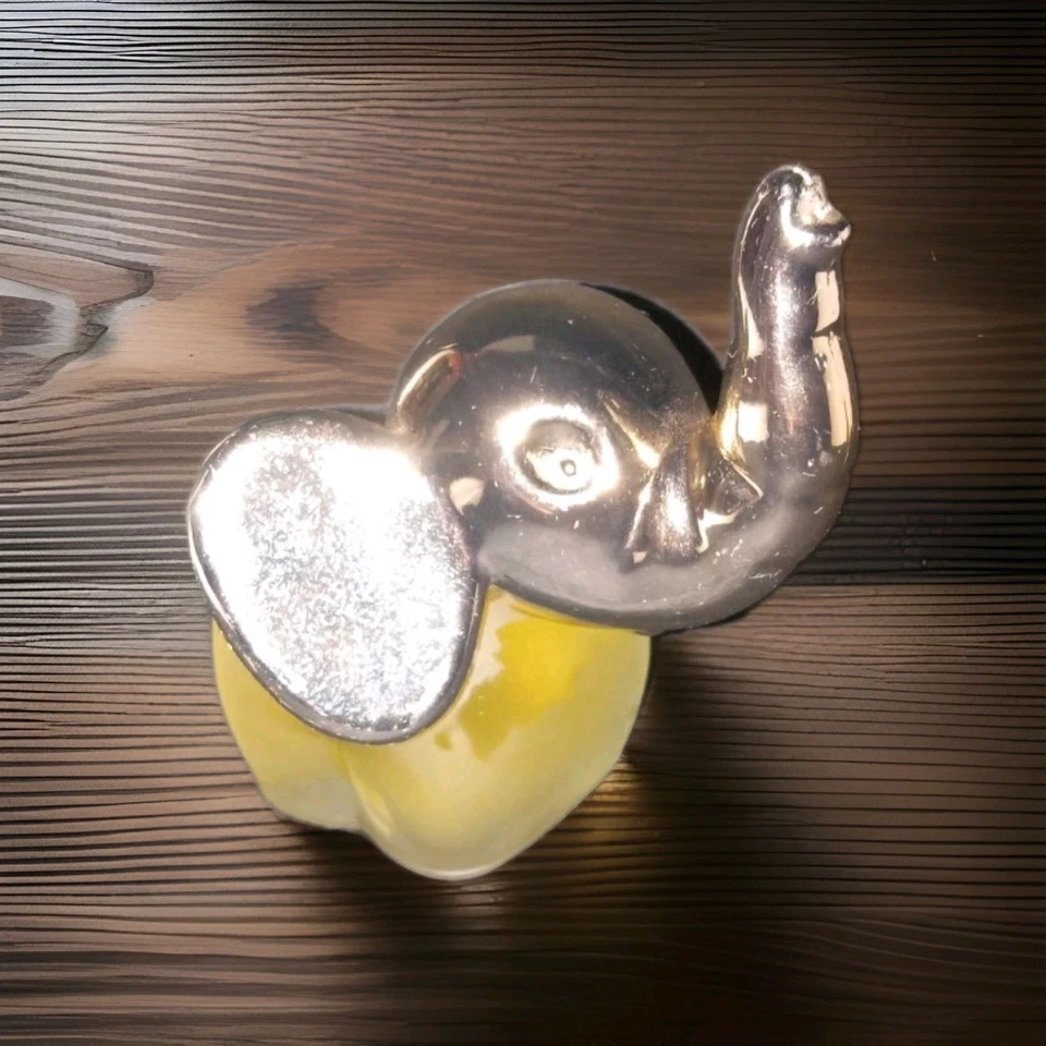 Perfume de colección Avon Good Luck Gold Elephant Imperial Garden Colonia 1,5 oz Foto 1 de 4