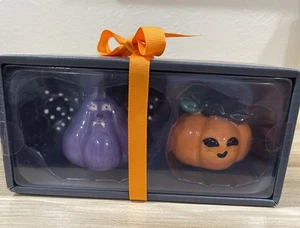 Blue Sky Halloween Set Vampire Bat & Pumpkin Salt & Pepper Shaker - Picture 1 of 3