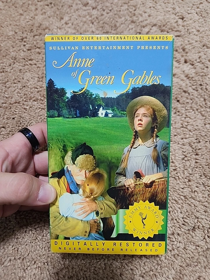 Anne of Green Gables (VHS, 2 Tape Set) Works Megan Follows Colleen Dewhurst - Image 1 of 4