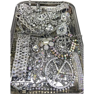 Gebrochen klar Strass Modeschmuck Lot Kunst Handwerk Upcycle Reparatur Mehrzweck - Bild 1 von 7