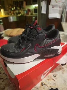 Nike Air Max Excee Mens Size 8 Black Red Athletic Shoes Sneakers DQ3993-001 - Picture 1 of 8