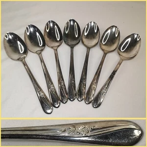 WM ROGERS IS Meadow Flower Set of 7 Oval Soup Spoons Silverplate Flatware - Picture 1 of 6