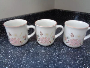 BOOTS HEDGE ROSE MUGS X 3 - tiny chip to one - Picture 1 of 4