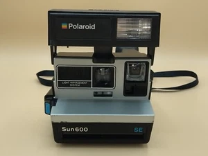 Vintage Polaroid Sun 600 SE Instant Film Flash Land Camera w/ Strap Working  - Picture 1 of 9