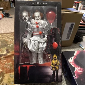 NECA 2017 IT Pennywise Retro Actionfigur 8" Clothed Reel Toys 2017 IT Movie - Bild 1 von 7