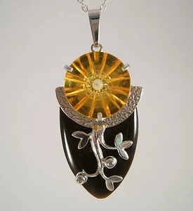 Anhänger, Sterlingsilber mit graviertem Bernstein, Büffelhorn und Zirkonia - Bild 1 von 1