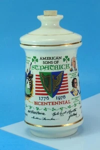 Decantador de porcelana vintage American Sons of St. Patrick 1776-1976 BICENTENARIO. - Imagen 1 de 8