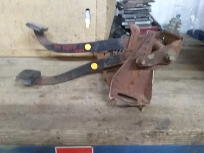 FORD F-150-350 TRUCK CLUTCH PEDAL ASSEMBLY OEM 1992-1996 - Image 1 of 4