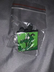 Prendedor de Disney verde figura tonal serie Mickey oculto RARO DIFÍCIL DE ENCONTRAR - Imagen 1 de 1