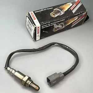 OE GENUINE Oxygen Sensor 18071 For 2015-2017 Toyota Prius V Four 1.8L - Picture 1 of 7