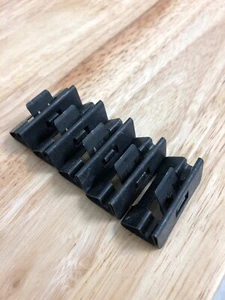 OEM BMW 51417015015 DOOR WINDOW RAILING TRIM CLIP - SET OF 5 - Picture 1 of 2