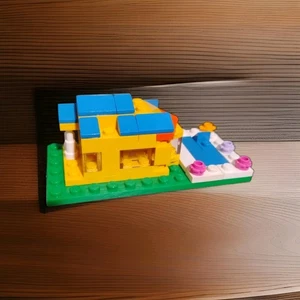 Lego Mini Mansion With Pool 2 " Model l See Picture - Picture 1 of 5