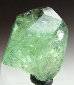 IMPRESSIVE GLASSY TSAVORITE GROSSULAR GARNET!!! TANZANIA - Picture 1 of 7