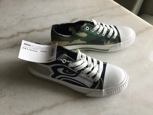 FOCO NFL Low top Seahawks Men's Shoes Size 9 Sneakers BRAND NEW - Picture 1 of 6