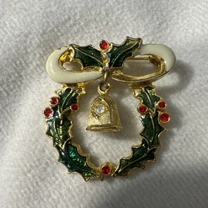 VINTAGE EMAILLE STECHPALME/BEERE WEIHNACHTEN GLOCKENKRANZ 1-1/2" BROSCHE/NADEL - GOLDFARBEN - Bild 1 von 5