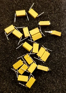 20 condensateurs de découplage AVX céramiques dip2 - 0,1µF - 50v  - Picture 1 of 1