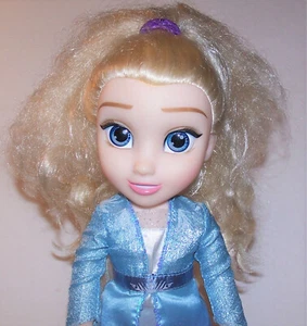 Muñeca Disney's Frozen 2 Elsa Viaje Aventura Niño Pequeño - Mi Primera Princesa - Imagen 1 de 4