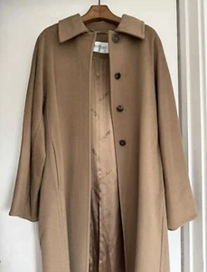 MAX MARA Iconic 100% Cashmere Camel Coat In Excellent Condition RRP £4,455 - Picture 1 of 22
