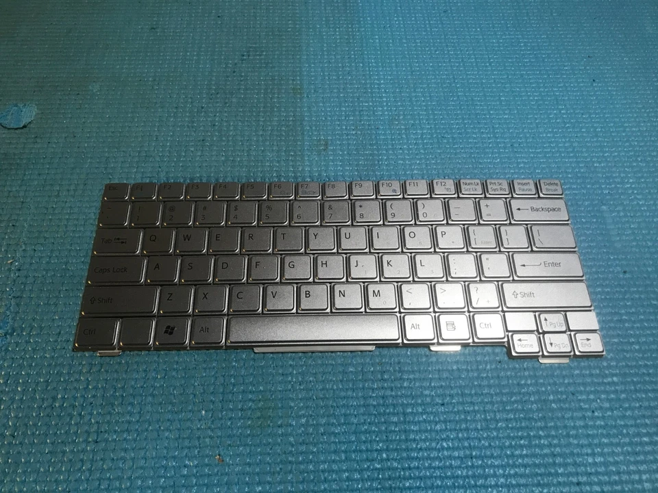 SONY VAIO PCG-4J1L PCG-4K1L LAPTOP Notebook Keyboard Metallic Silver - Image 1 of 4