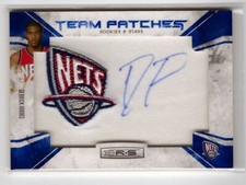 DERRICK FAVORS 10/11 Rookies & Stars Team Patches auto RC #153 serial #10/10