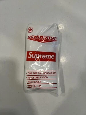 Poncho Supreme Box Logo Ball Park -- SS20 -- Capucha Ajustable - Nuevo Nunca Abierto Foto 1 de 2