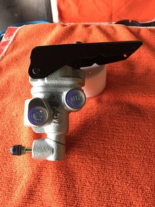 GU Patrol Brake Load Proportioning Valve 97-2013 Brand New - MCX - Picture 1 of 3